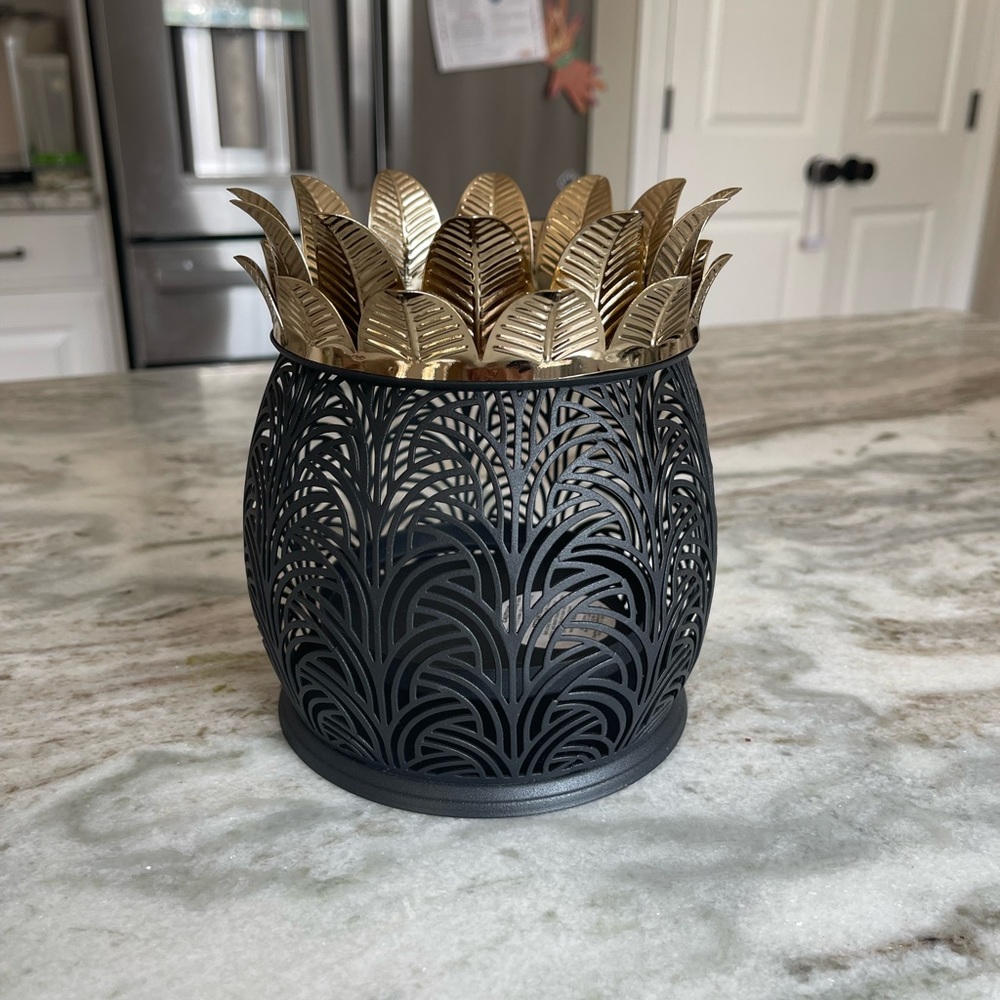 Bath and Body Works Pineapple candle Holder